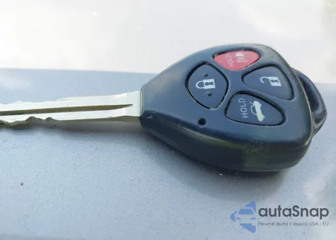 2008 Toyota Camry Le z USA, uszkodzony, nr VIN 4T4BE46K38R043683